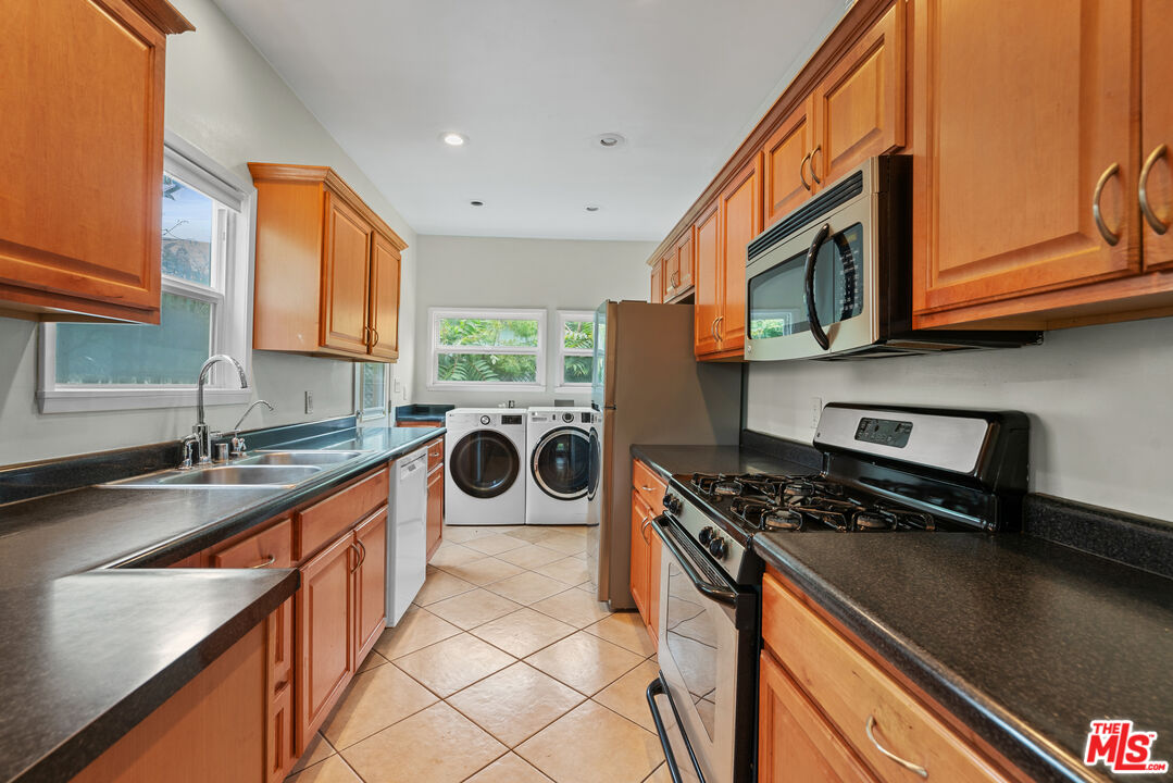4268 Jackson Ave Unit: Casita