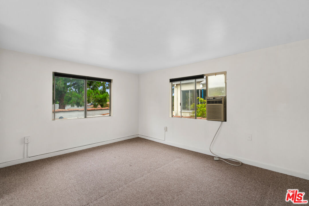 4268 Jackson Ave Unit: Casita