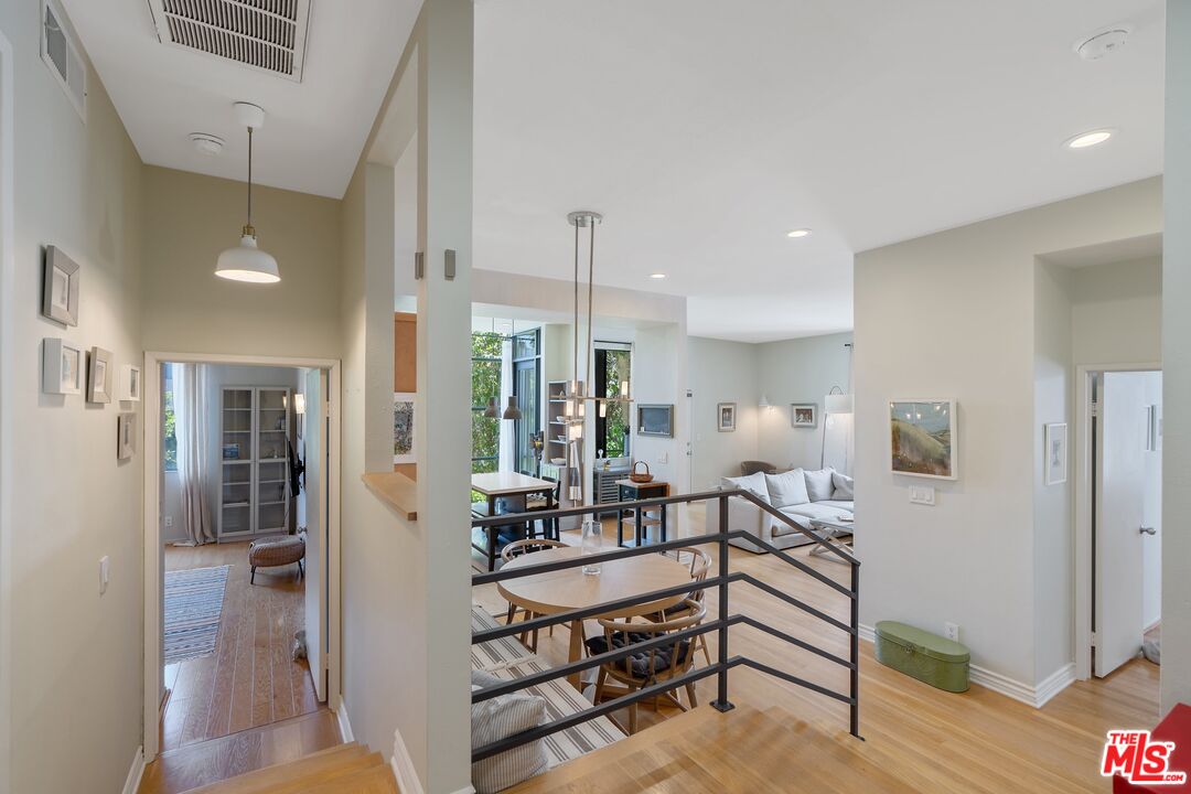 1670 Malcolm Ave Unit: 203