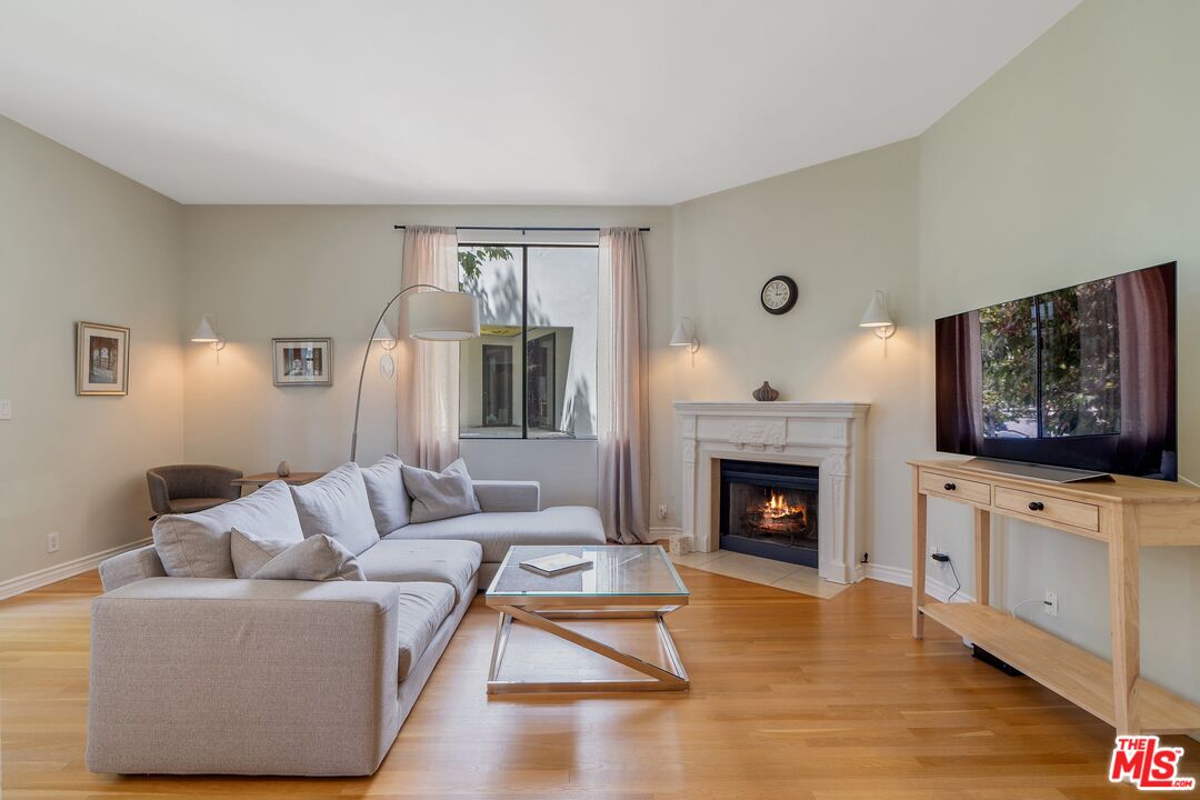 1670 Malcolm Ave Unit: 203