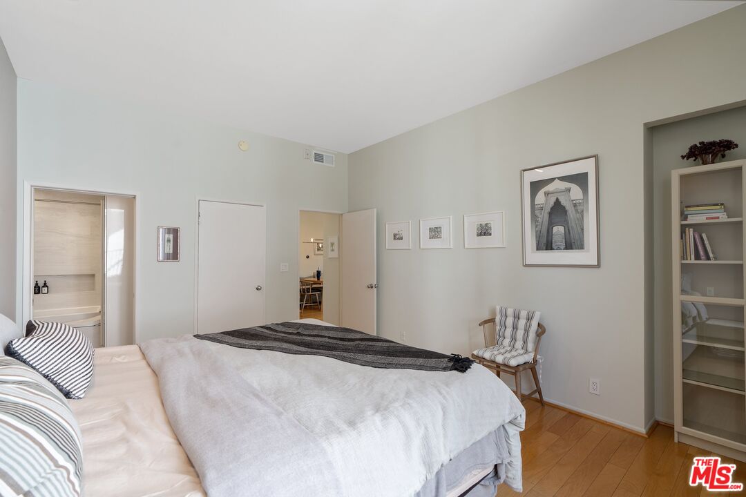 1670 Malcolm Ave Unit: 203