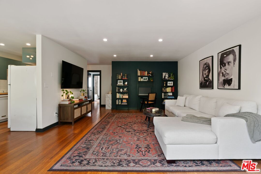 9061 Keith Ave Unit: 309