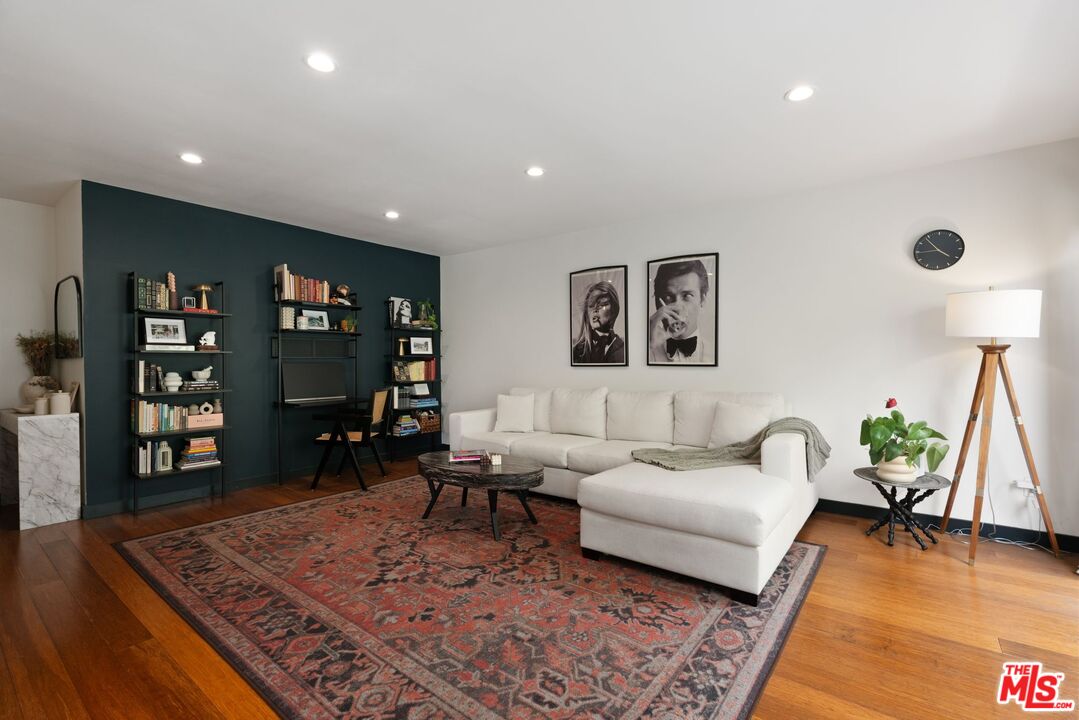 9061 Keith Ave Unit: 309