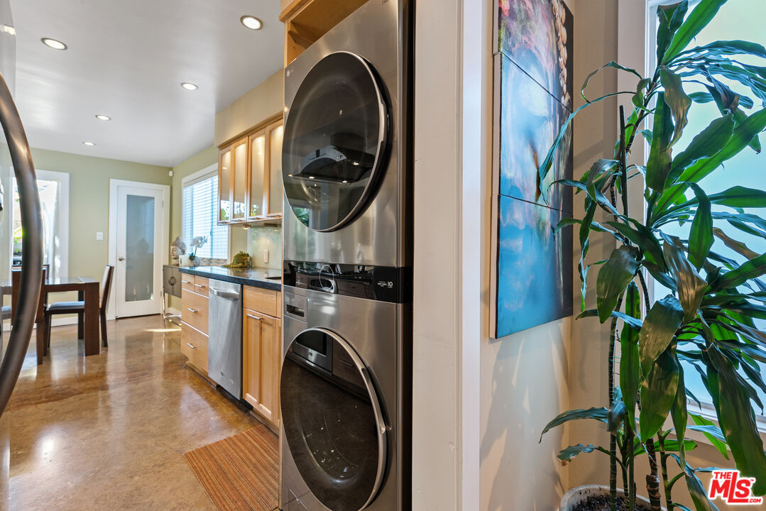 9061 Keith Ave Unit: 101