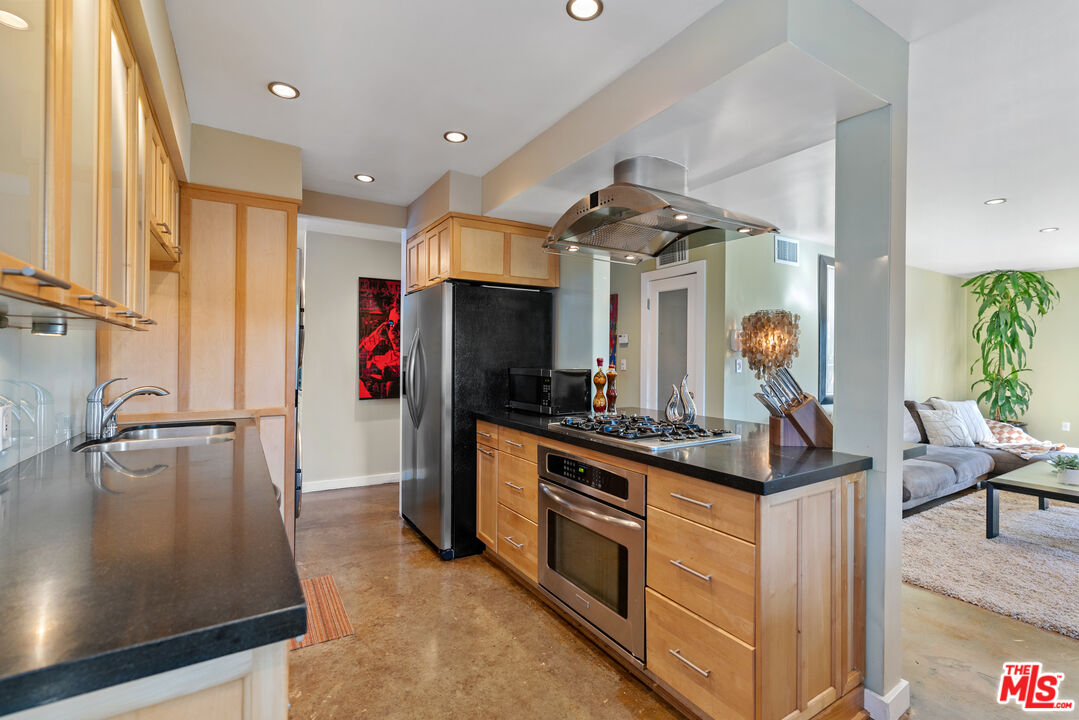 9061 Keith Ave Unit: 101