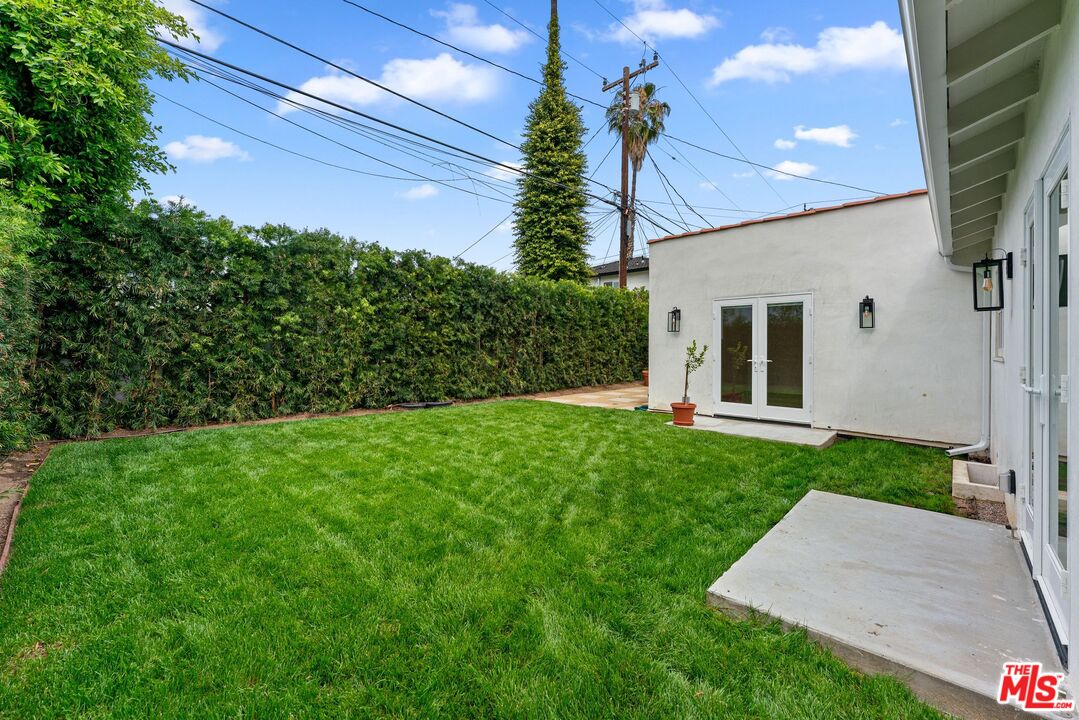 9005 ROSEWOOD AVE