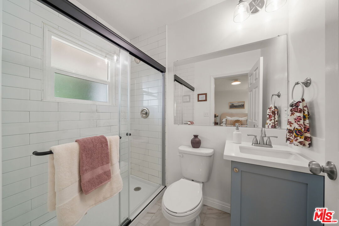 457 W 14th St