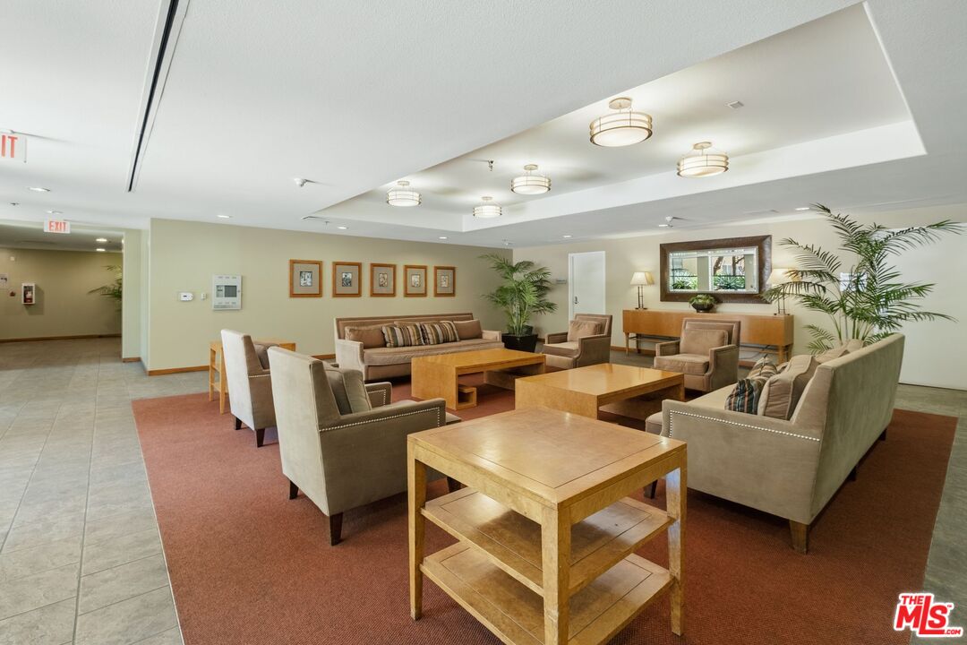 4050 Glencoe Ave Unit: 315
