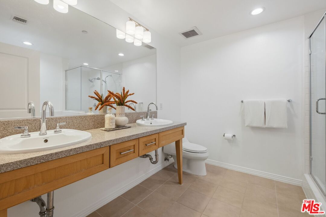 4050 Glencoe Ave Unit: 315