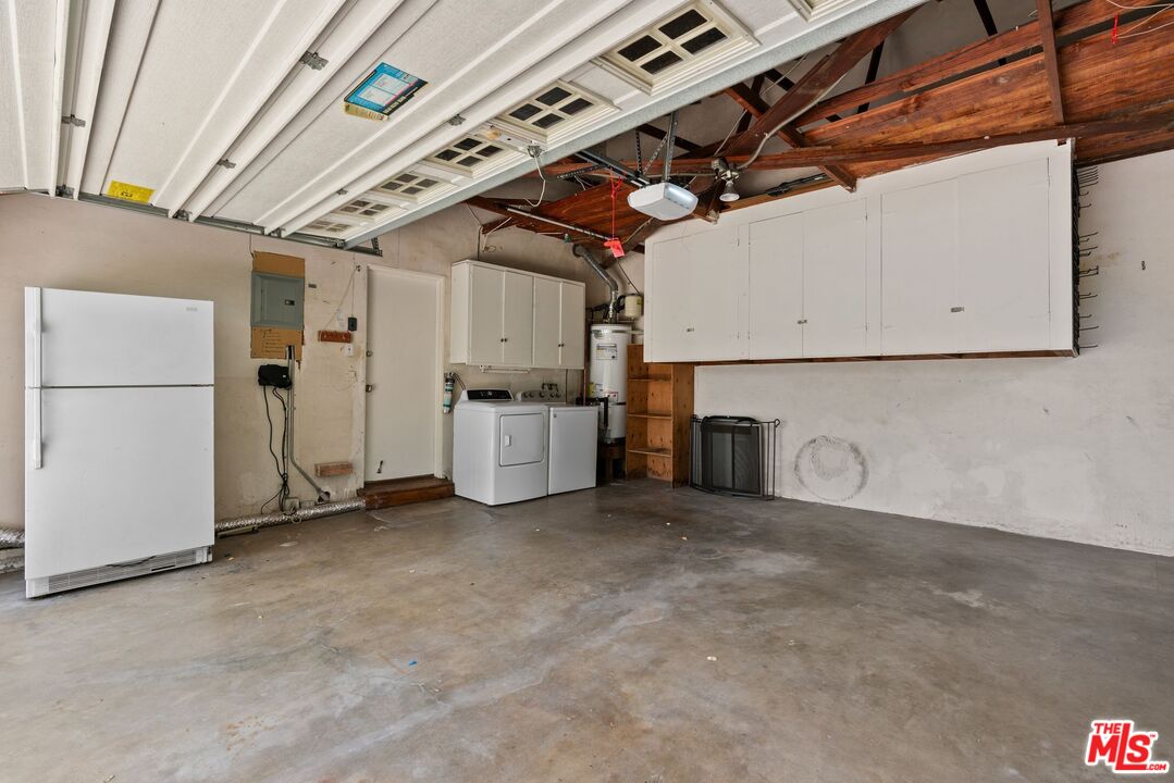 1401 Jonesboro Dr