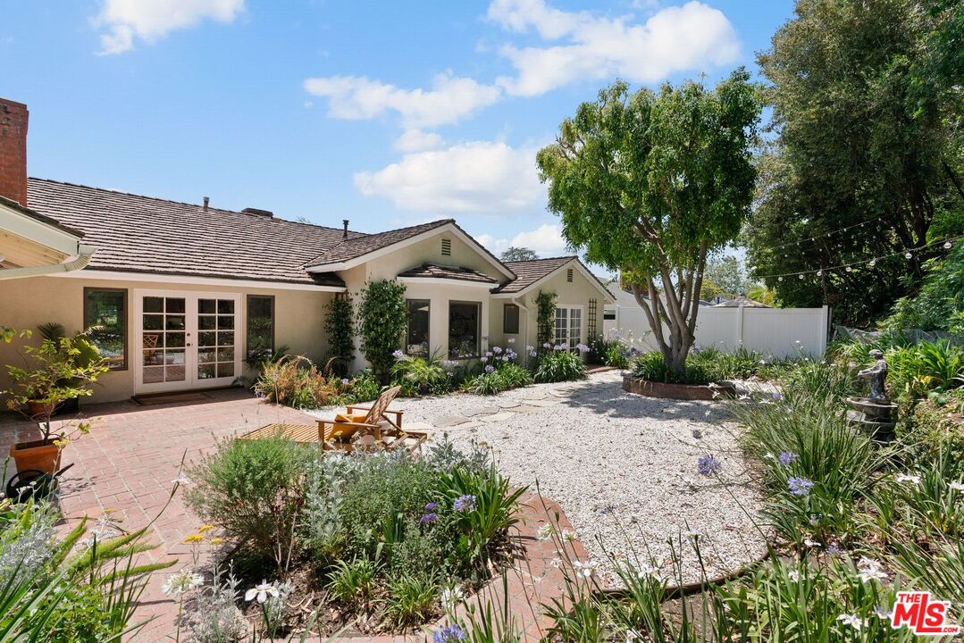 1401 Jonesboro Dr