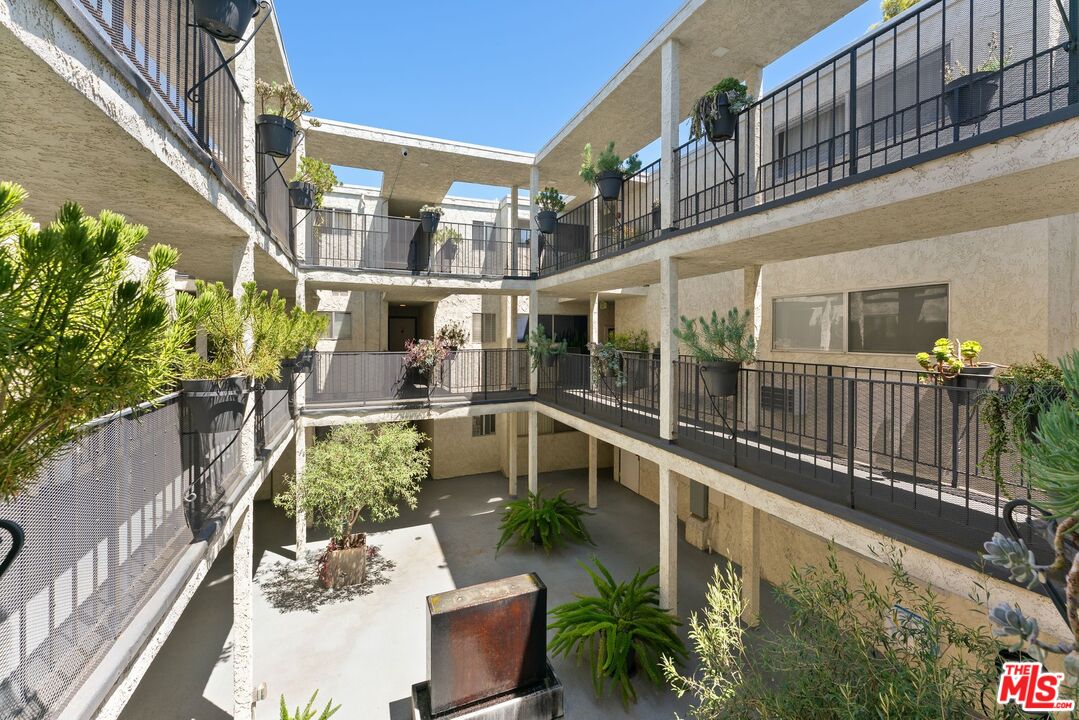 9061 Keith Ave Unit: 208