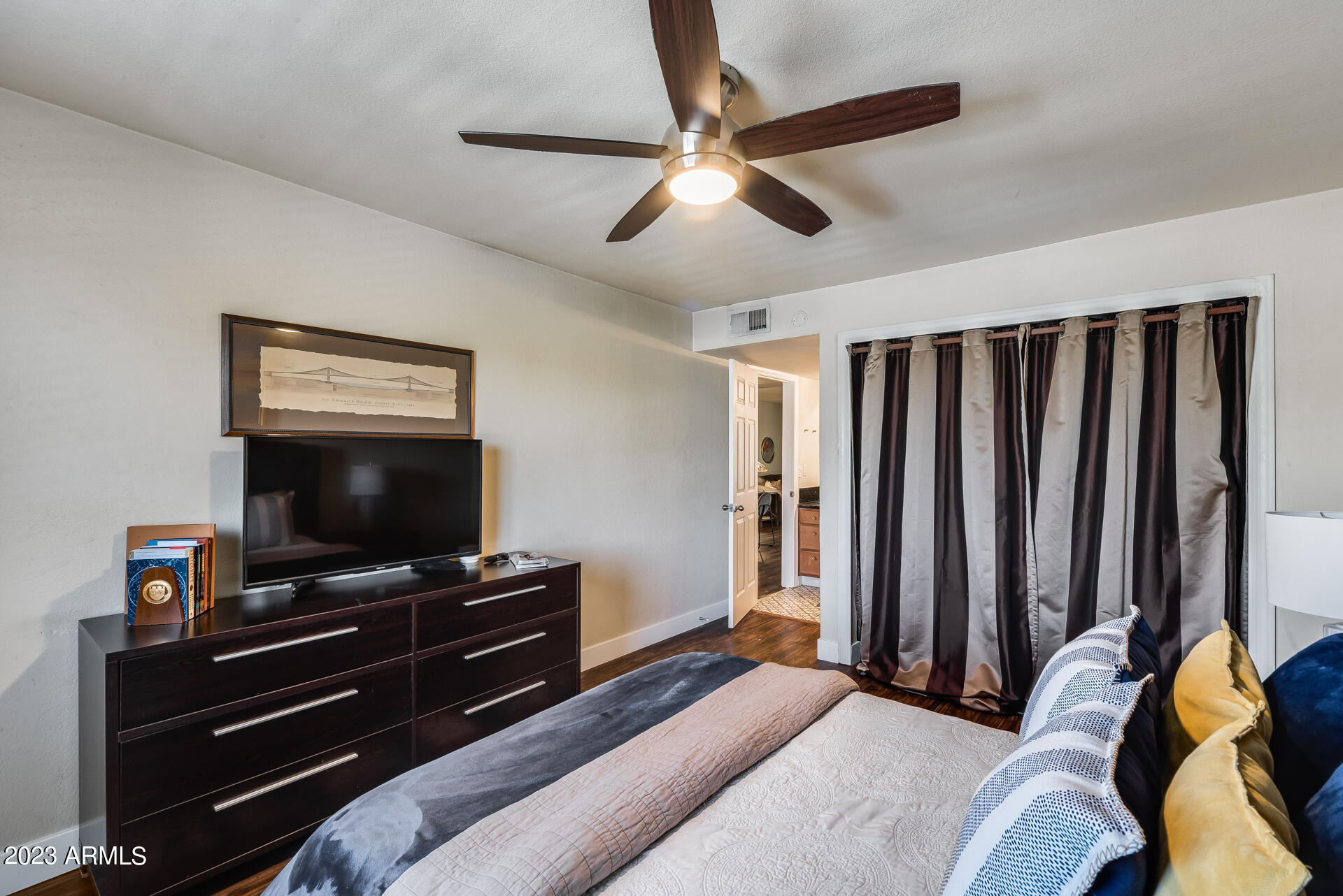 740 W ELM Street # 219