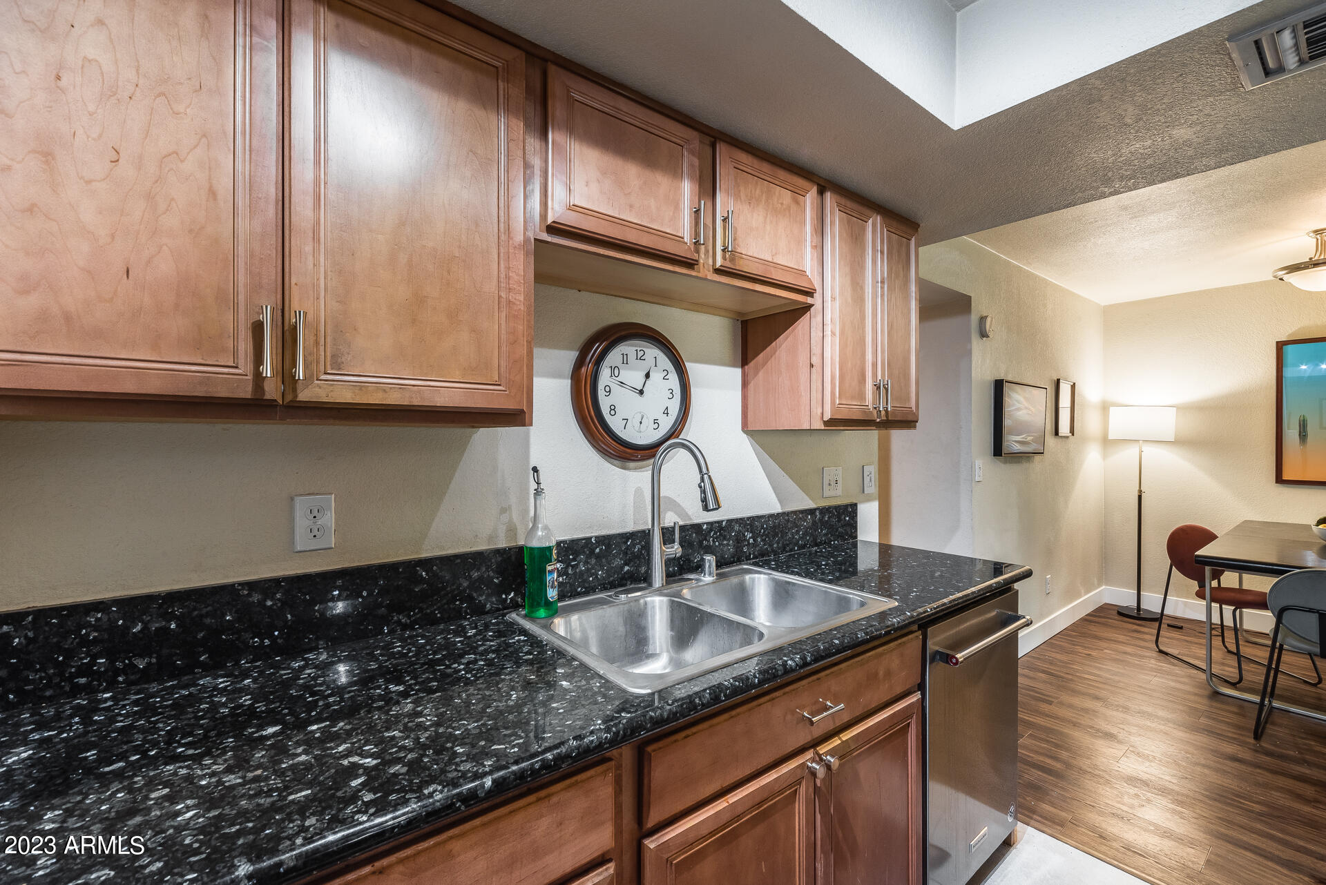 740 W ELM Street # 219