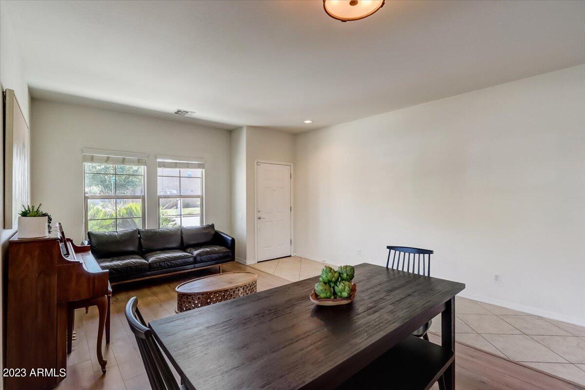 5142 S WHITMAN --