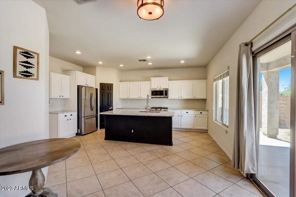 5142 S WHITMAN --