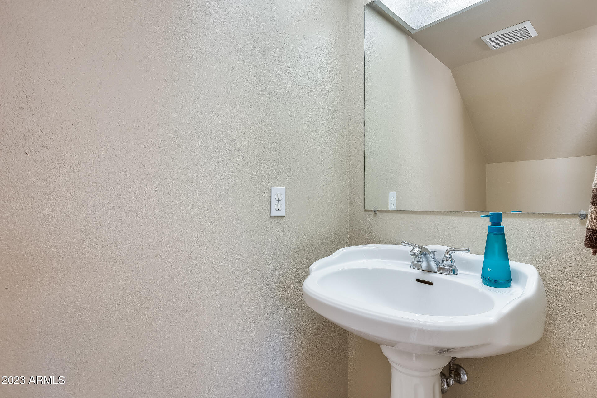 122 S HARDY Drive # 60