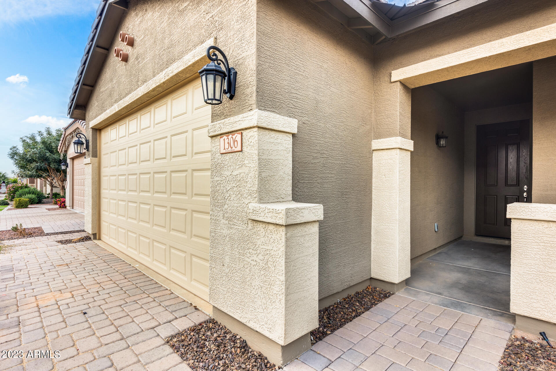 1306 W SMOKE TREE Avenue