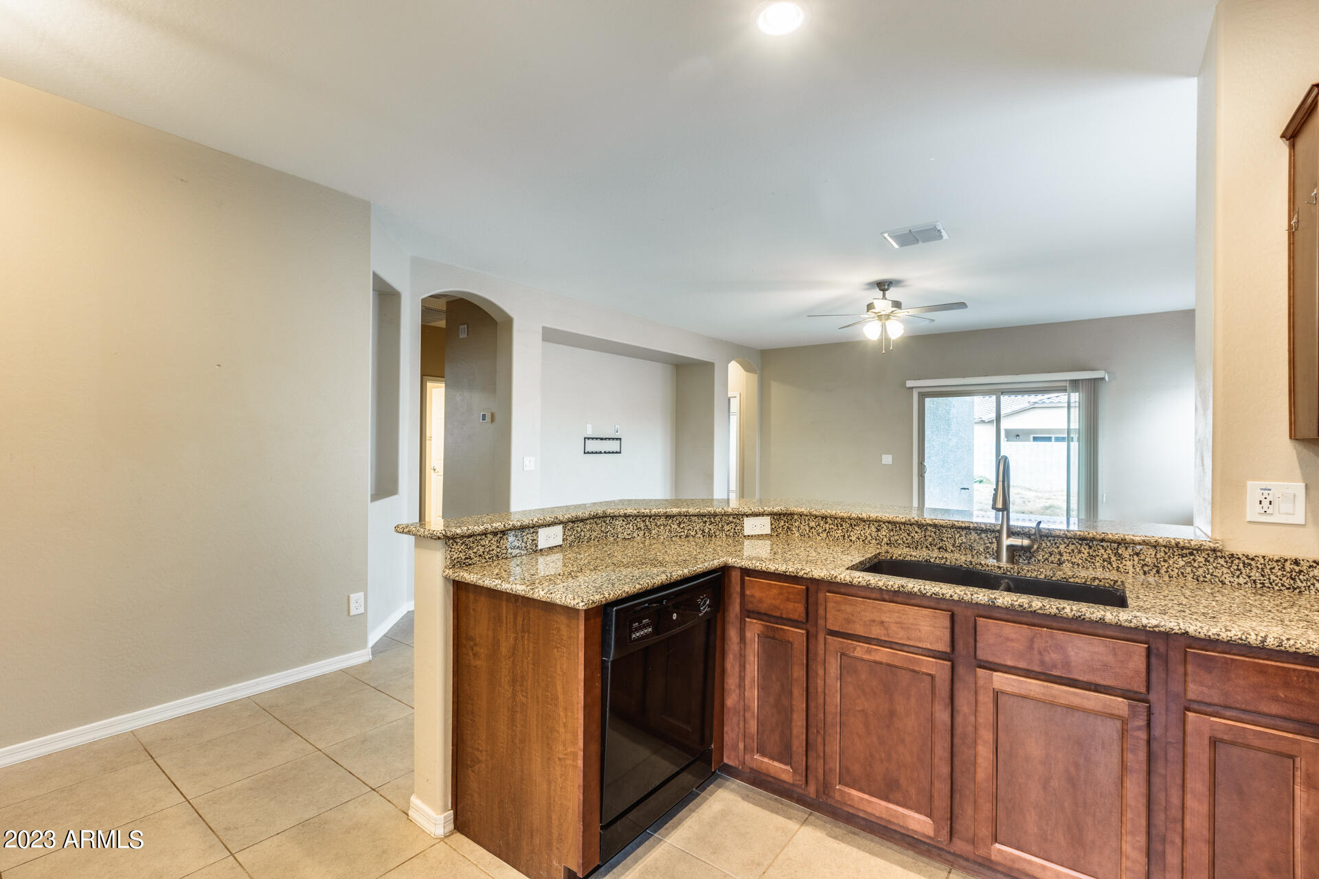 1306 W SMOKE TREE Avenue