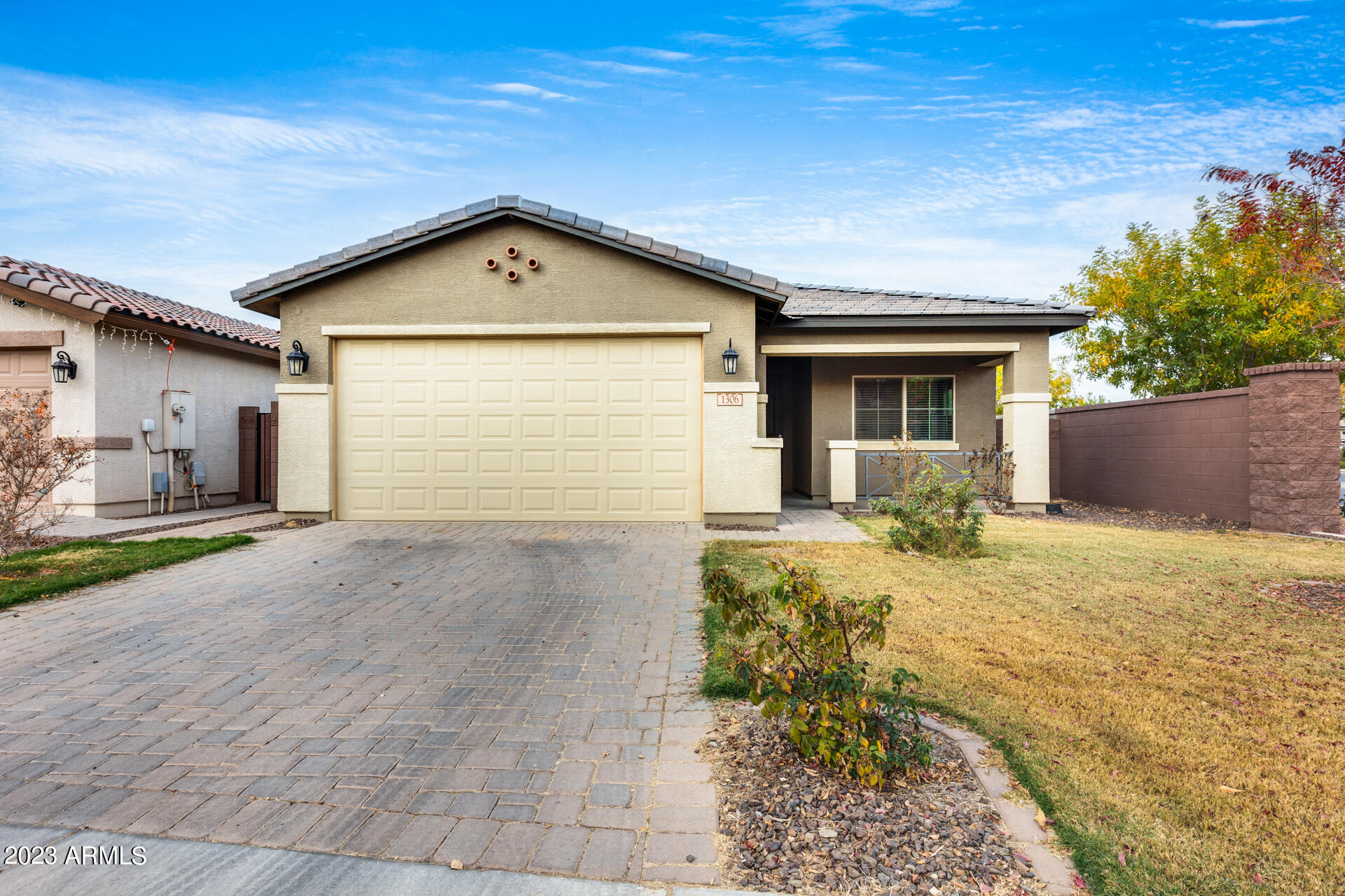 1306 W SMOKE TREE Avenue