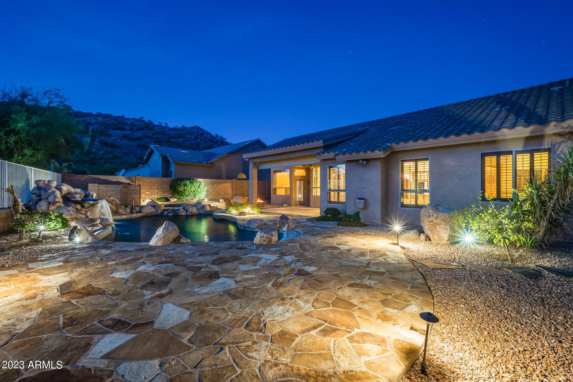 2514 N VIA SERENA Circle