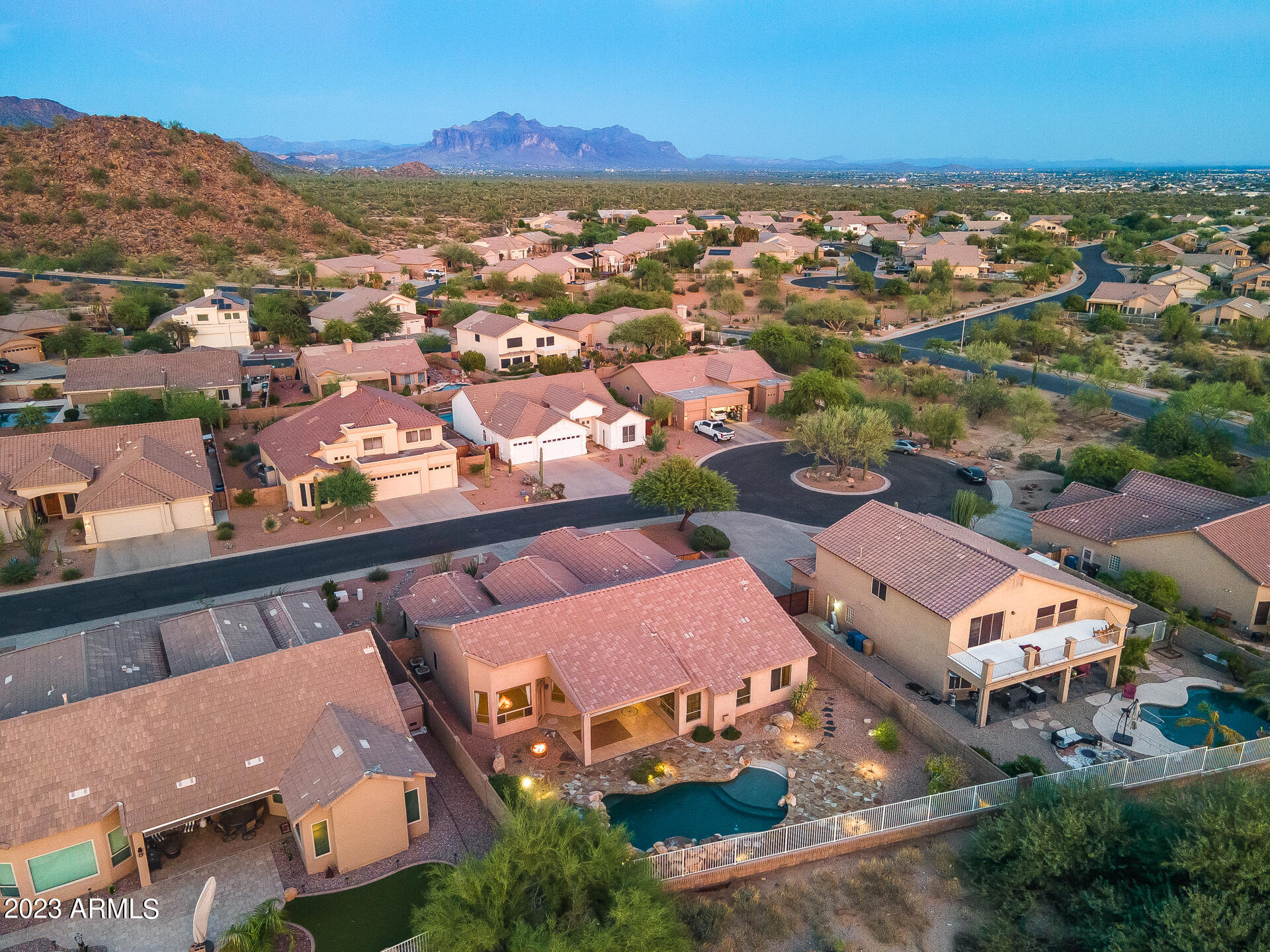 2514 N VIA SERENA Circle