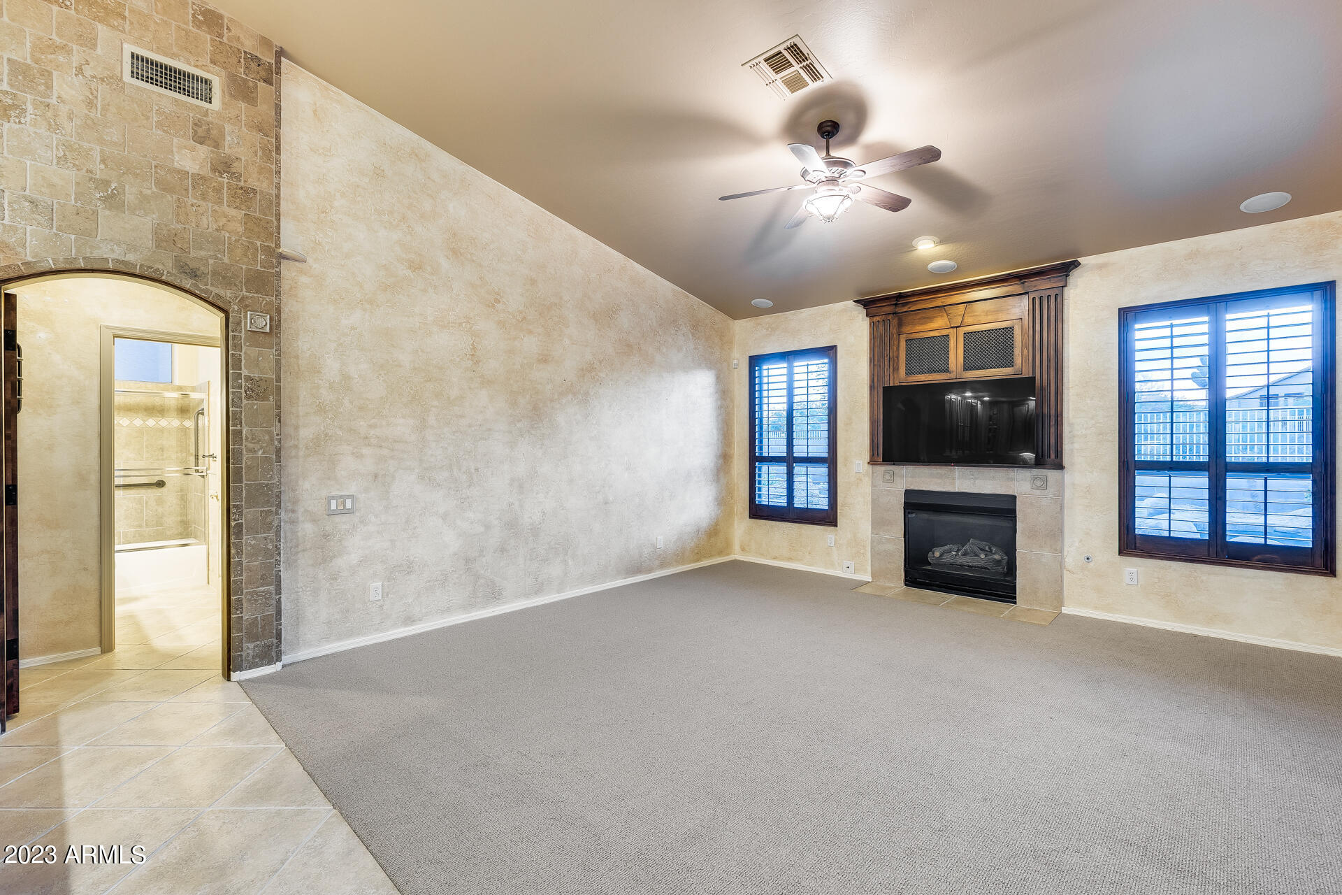 2514 N VIA SERENA Circle