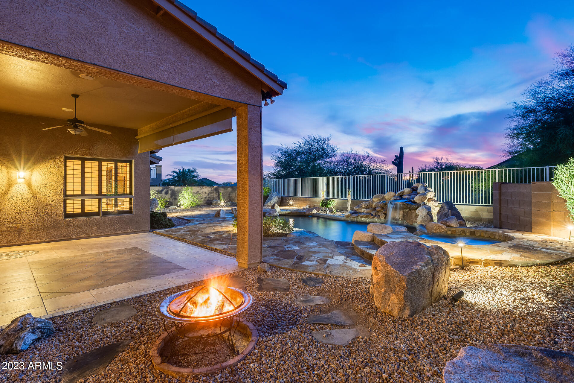 2514 N VIA SERENA Circle