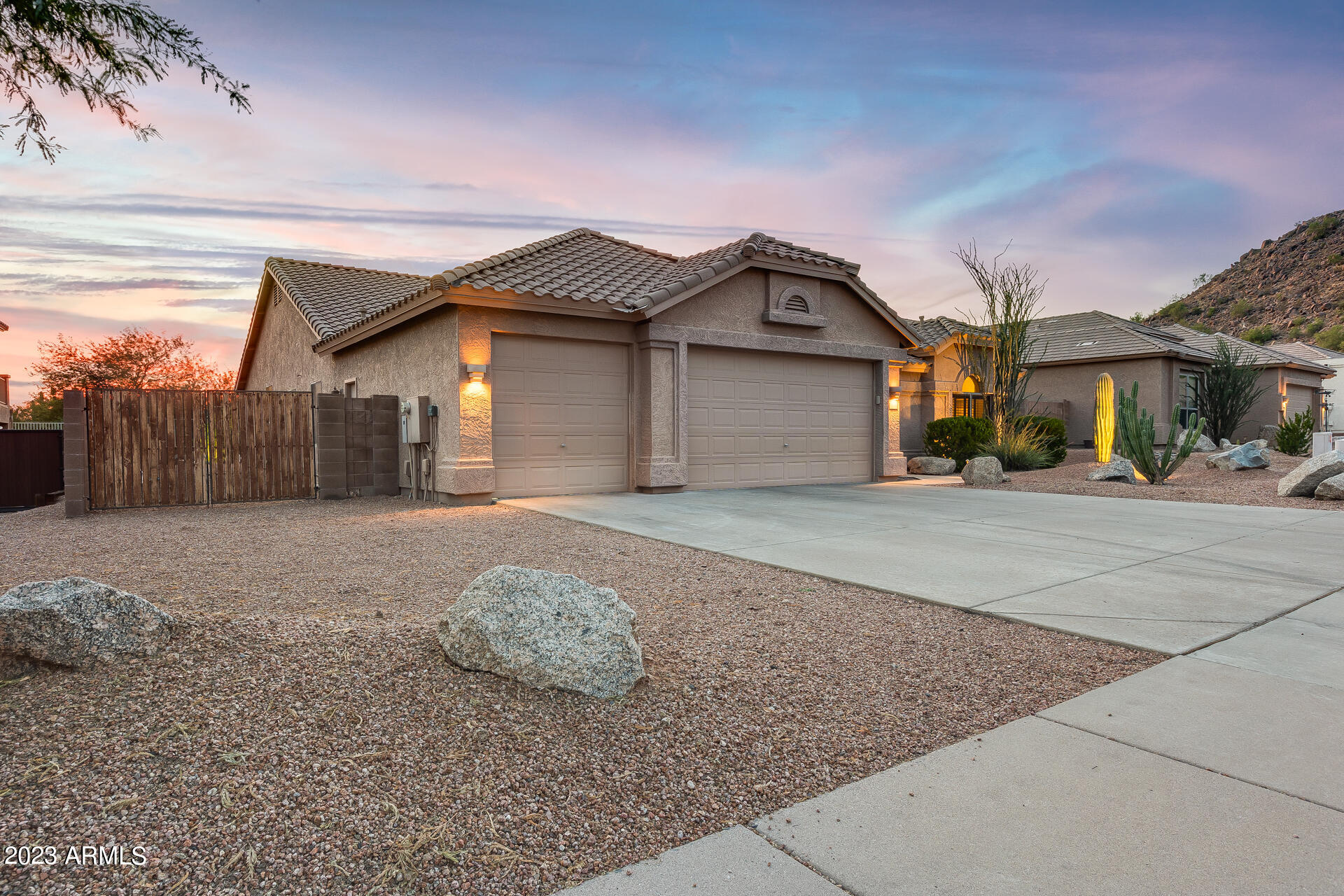 2514 N VIA SERENA Circle