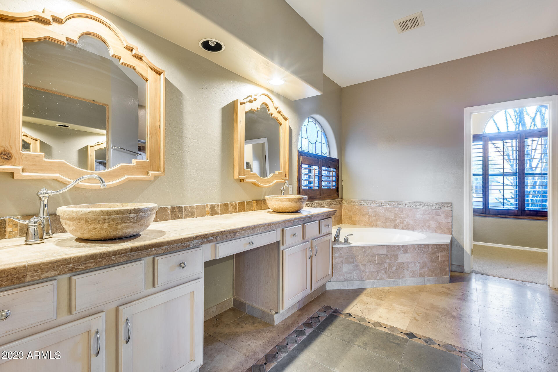 2514 N VIA SERENA Circle