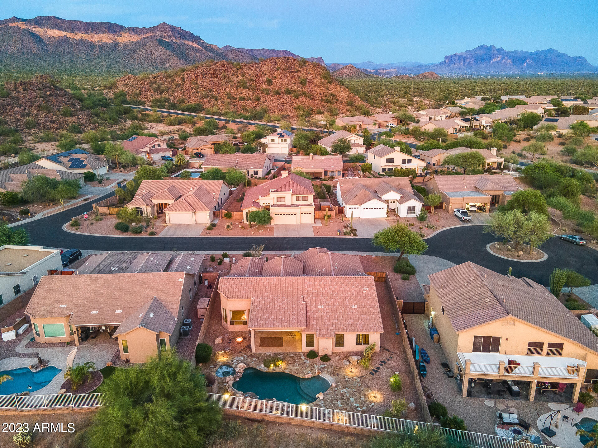 2514 N VIA SERENA Circle