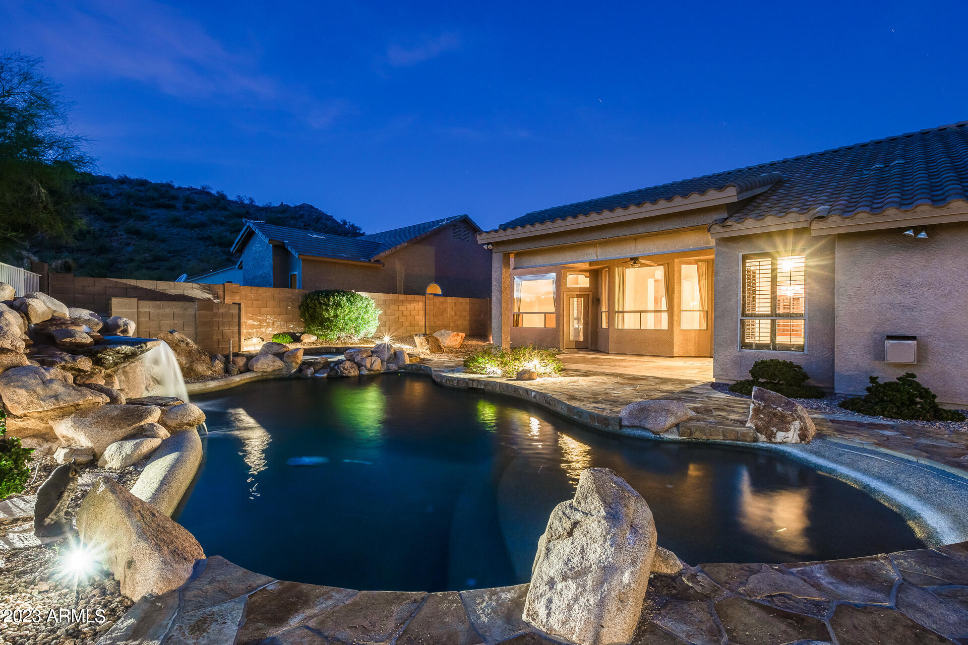 2514 N VIA SERENA Circle