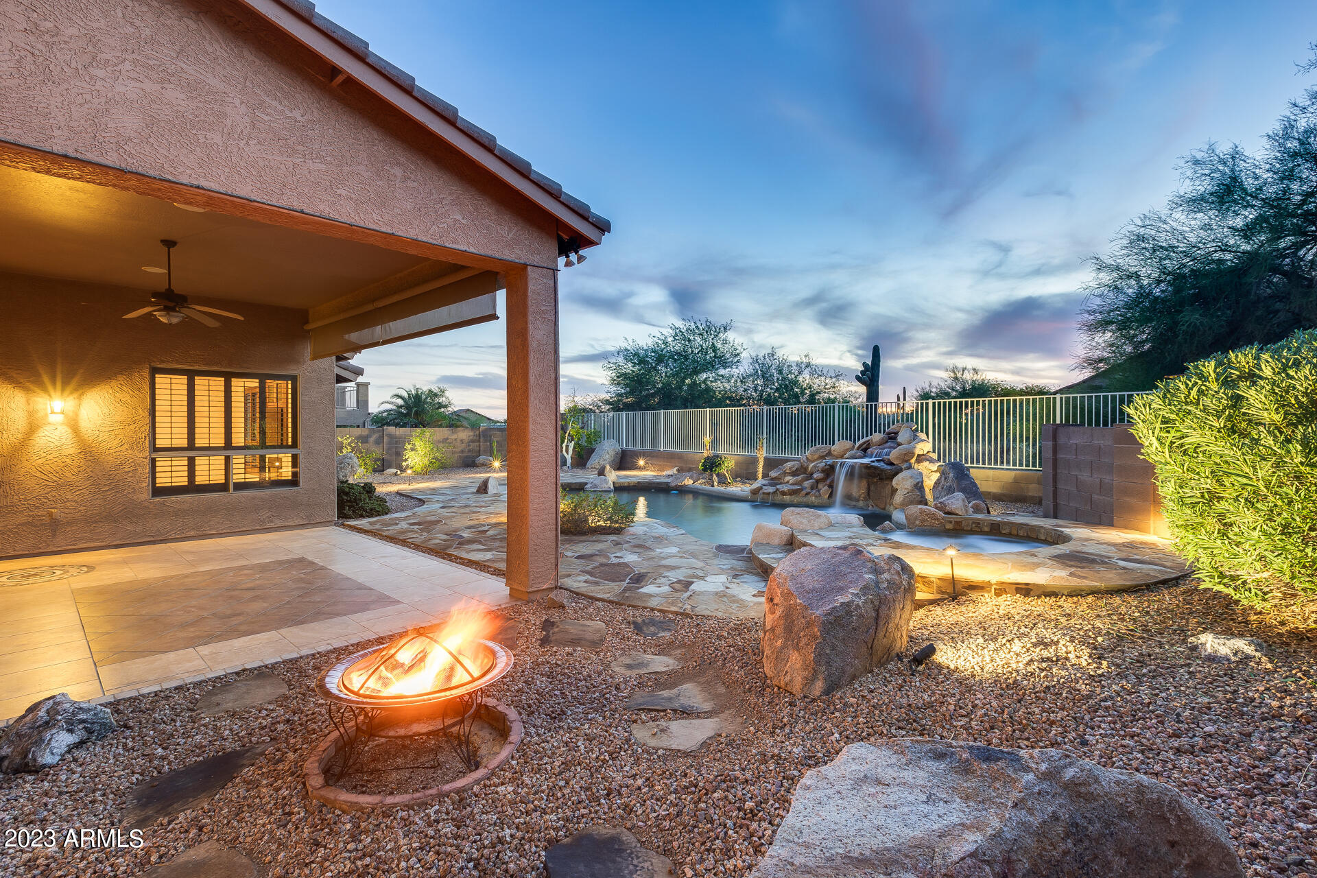 2514 N VIA SERENA Circle