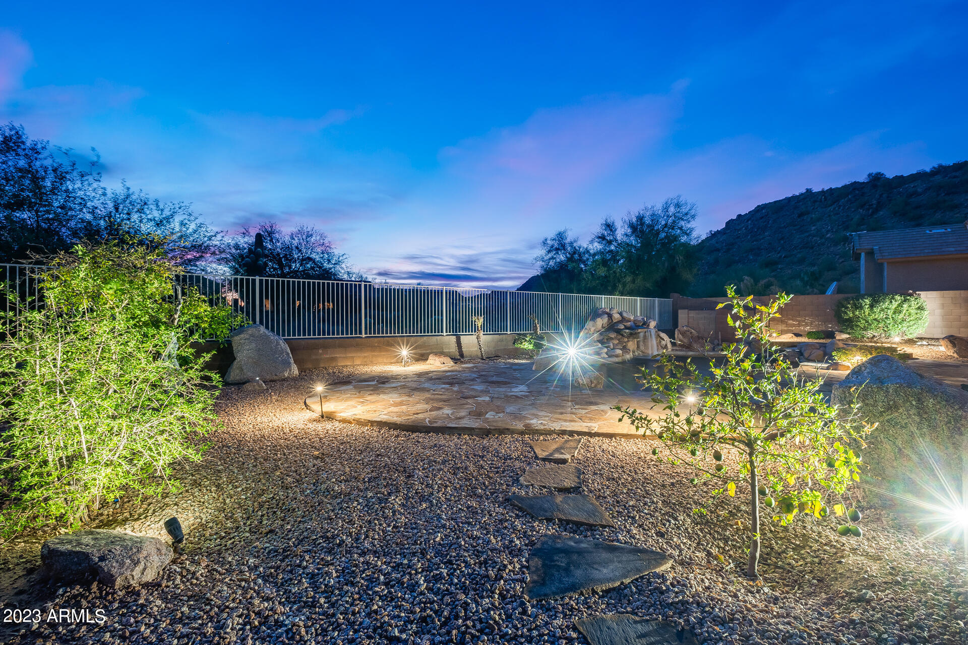 2514 N VIA SERENA Circle