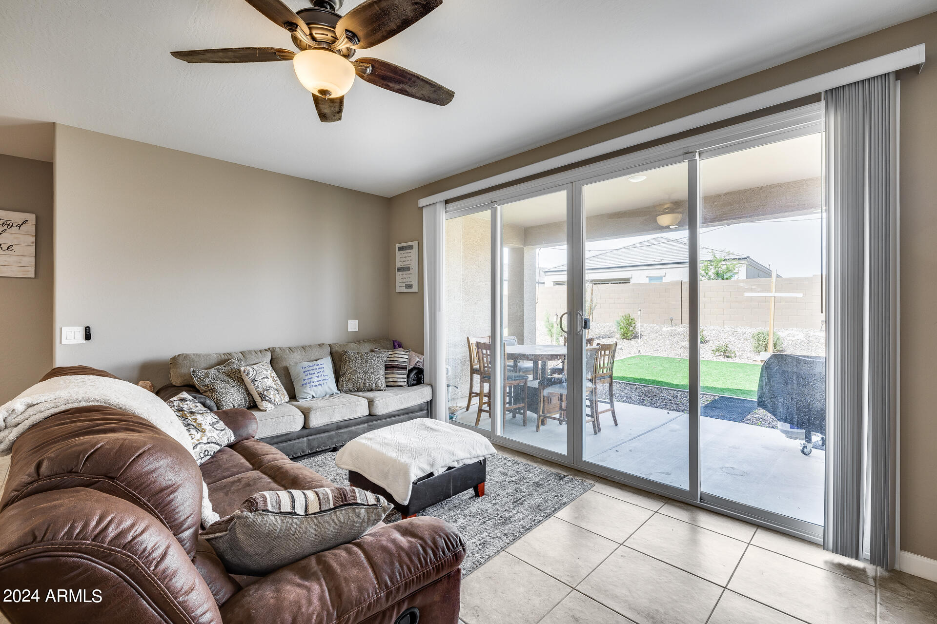 8372 W SPRINGFIELD Way