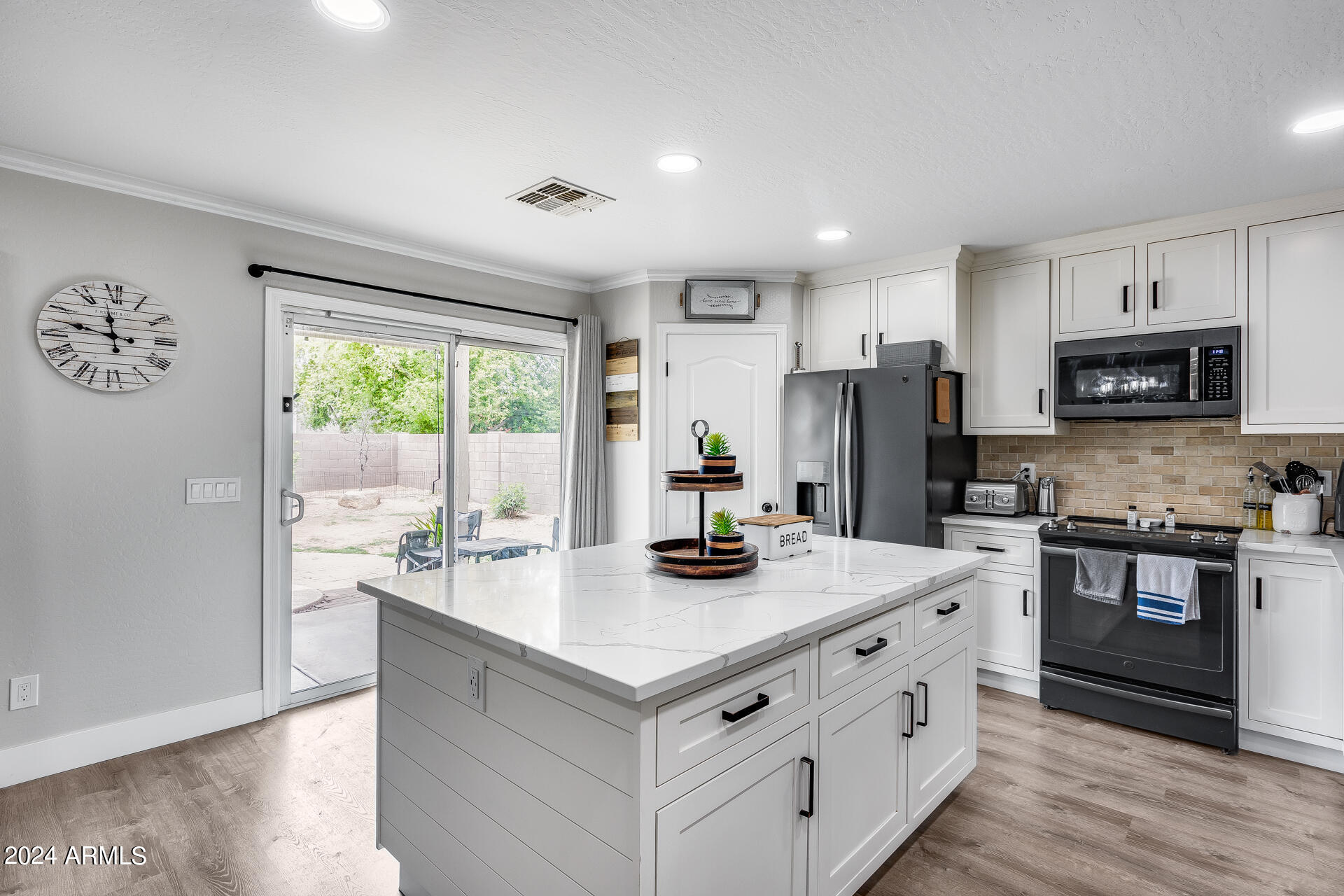 28112 N LIMESTONE Lane