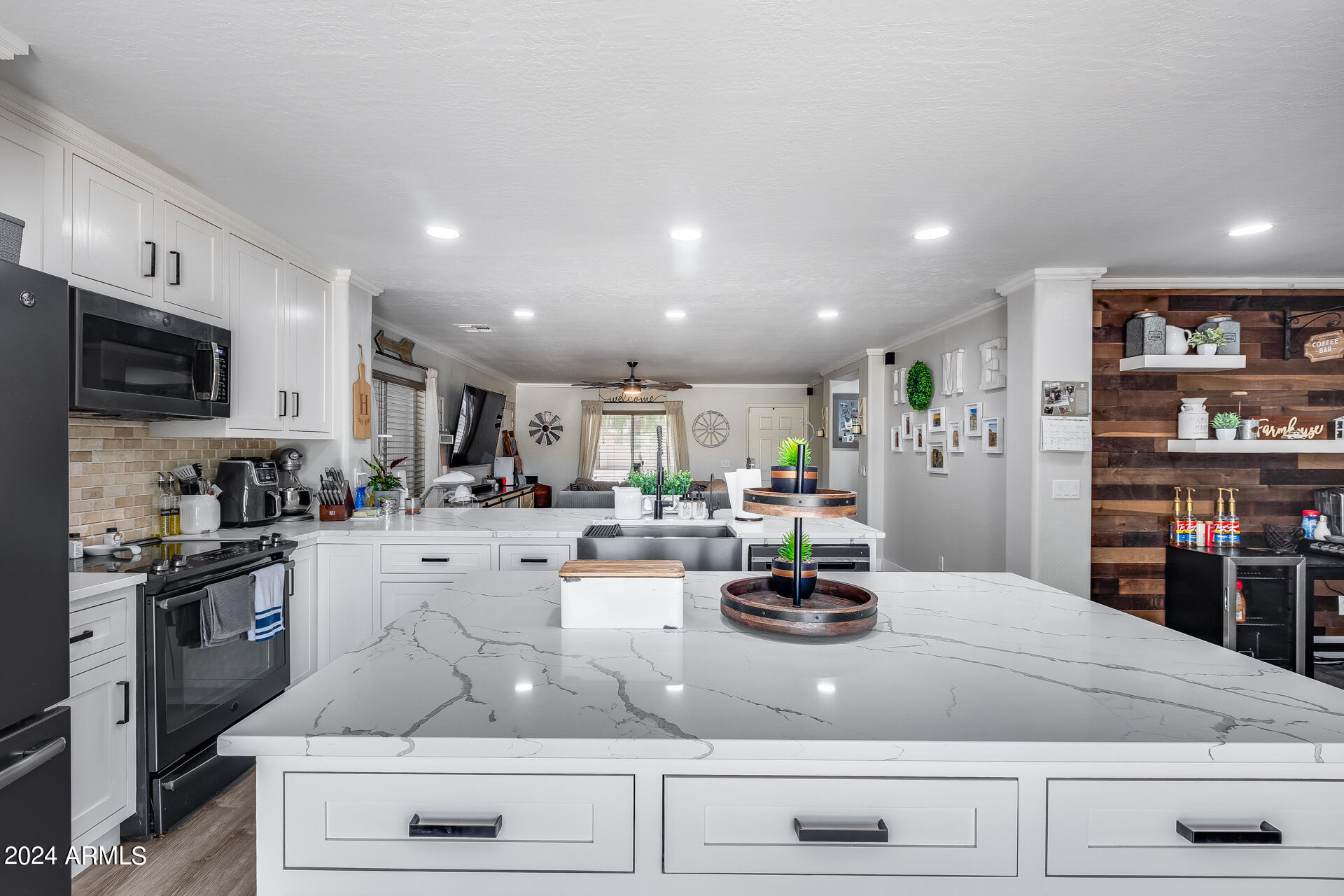 28112 N LIMESTONE Lane