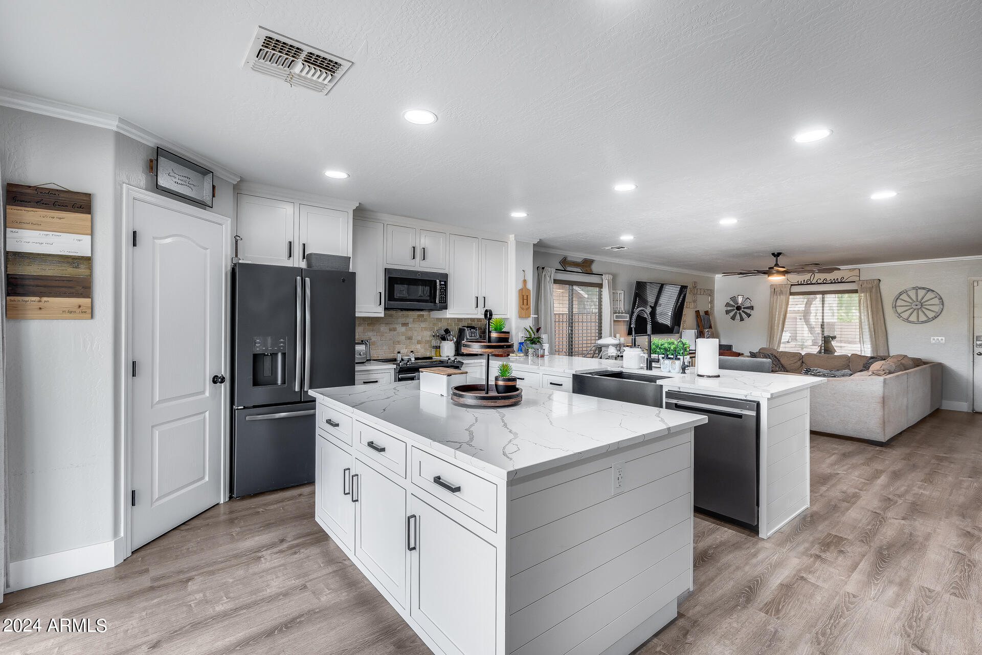 28112 N LIMESTONE Lane