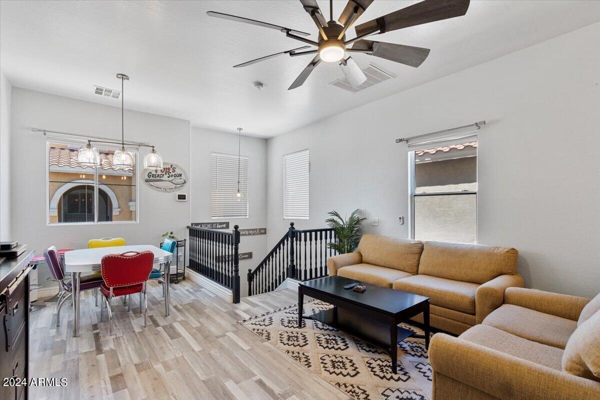 9233 E NEVILLE Avenue, 1099