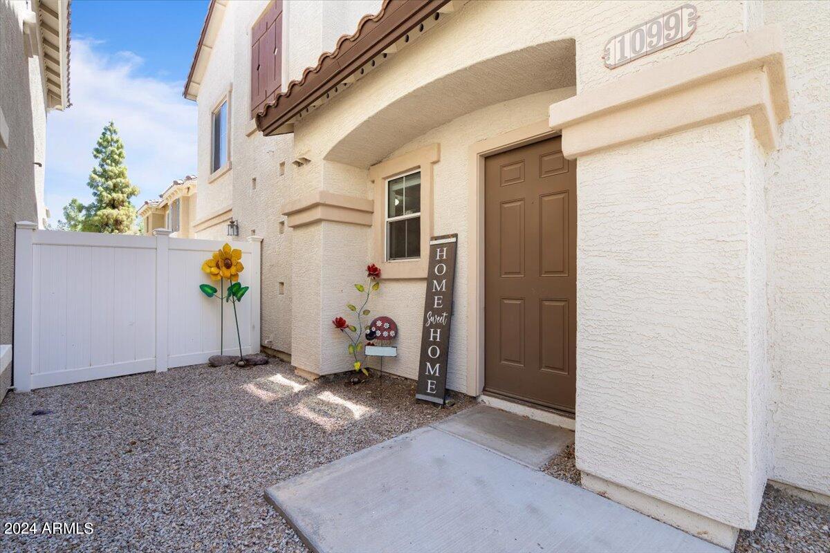 9233 E NEVILLE Avenue, 1099