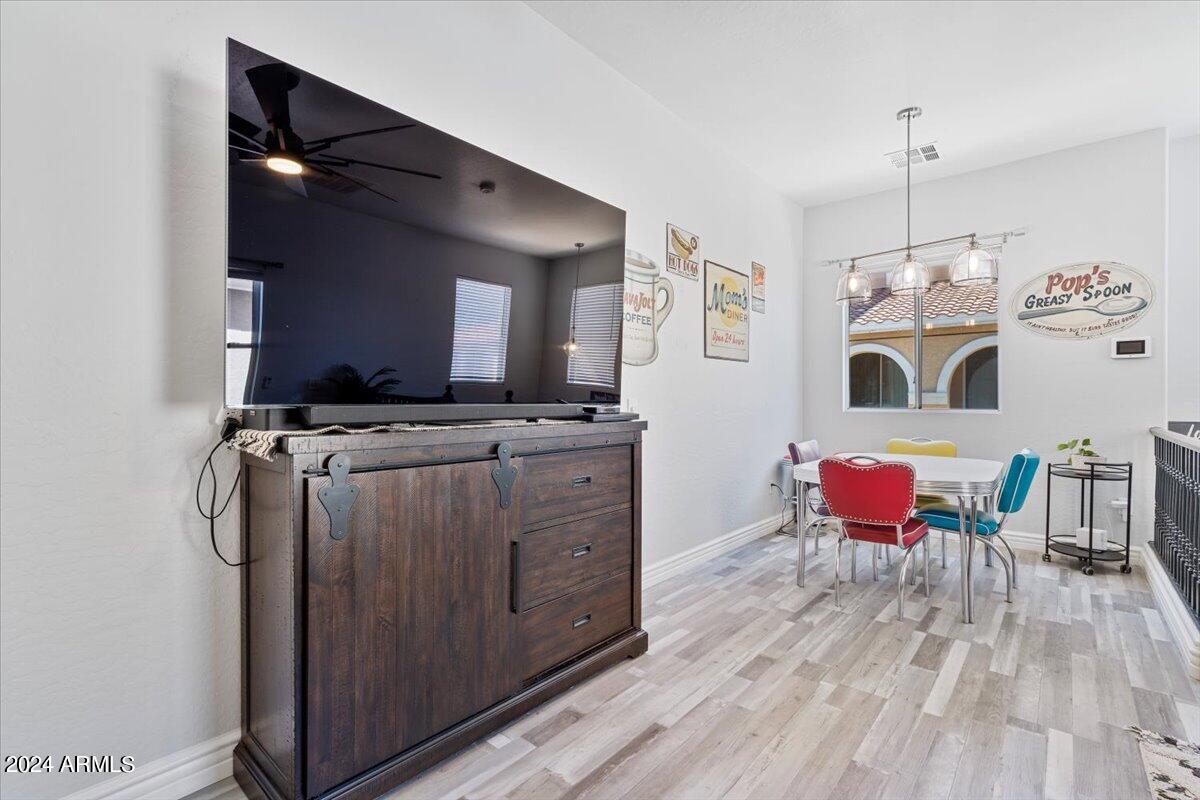 9233 E NEVILLE Avenue, 1099