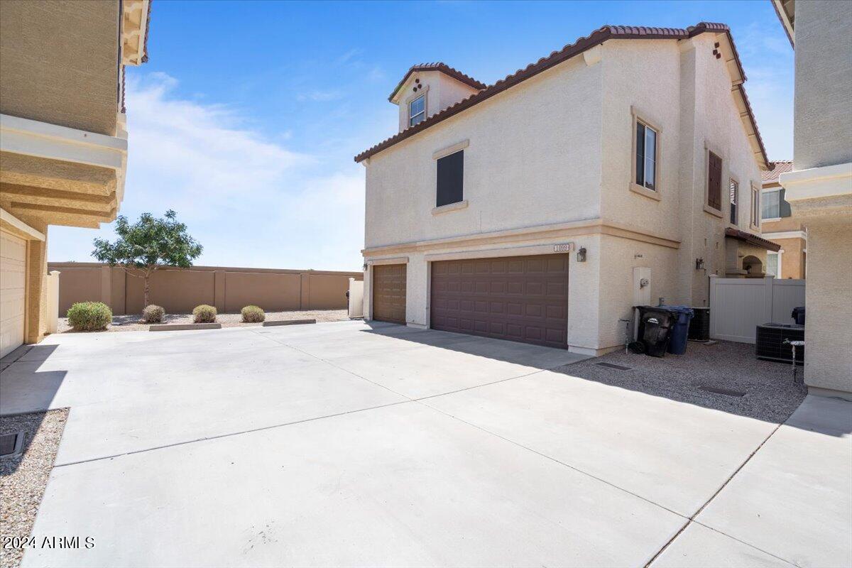 9233 E NEVILLE Avenue, 1099