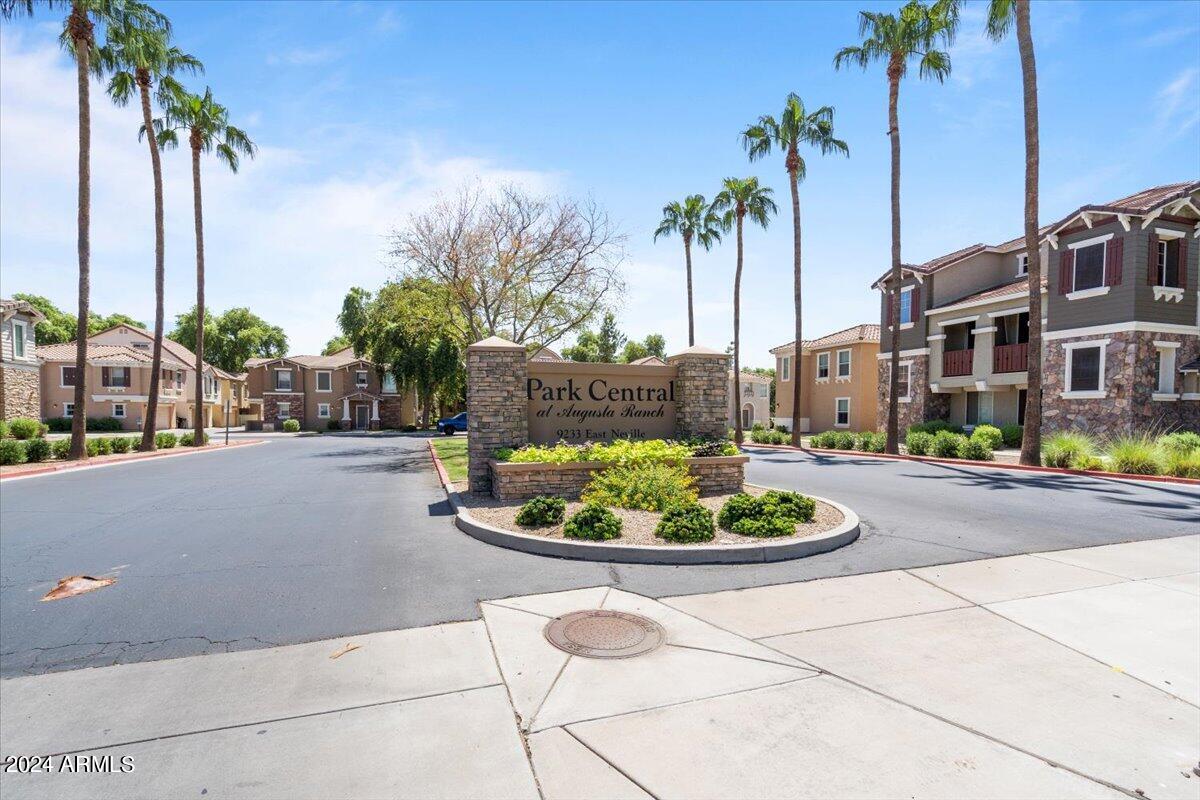 9233 E NEVILLE Avenue, 1099