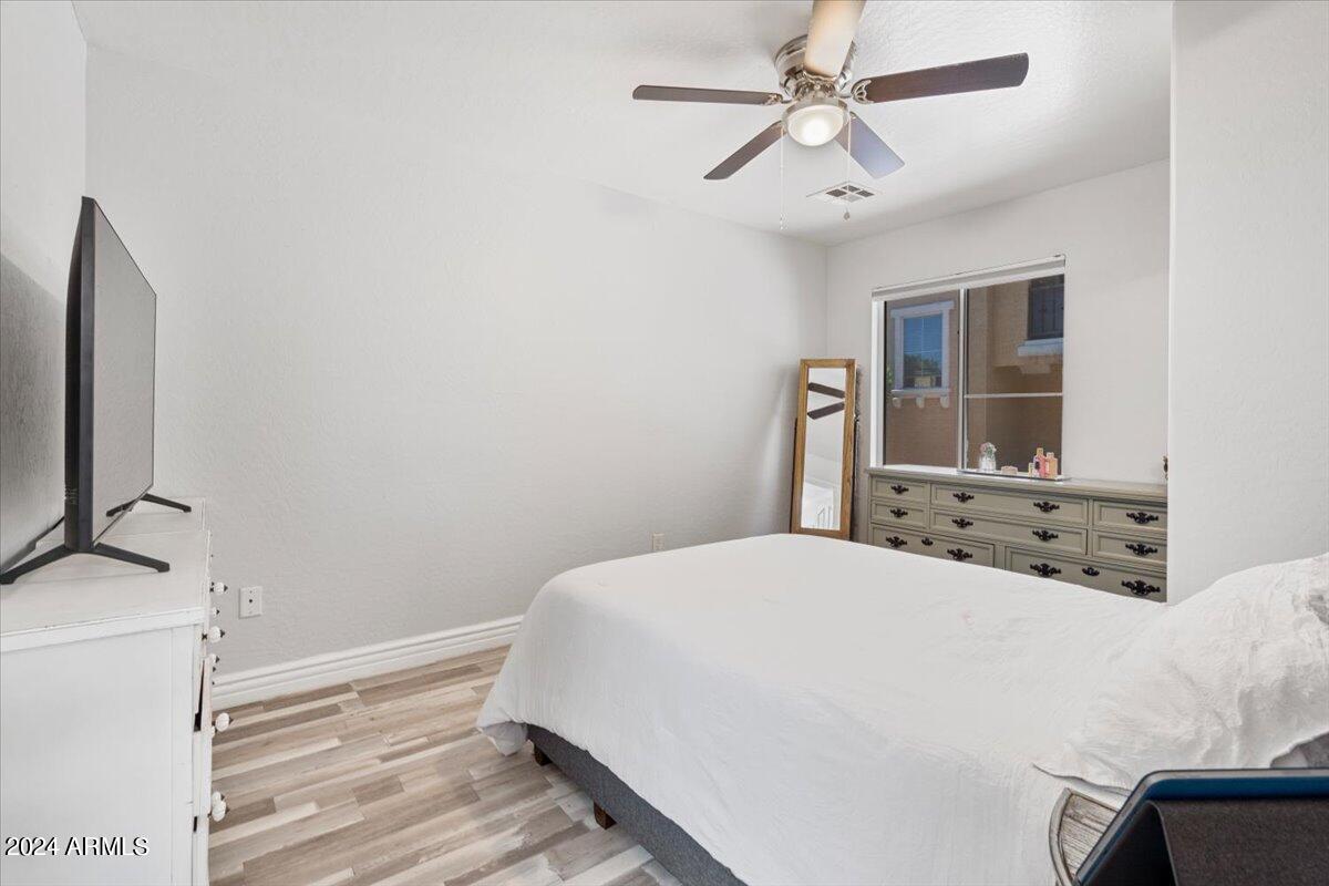 9233 E NEVILLE Avenue, 1099