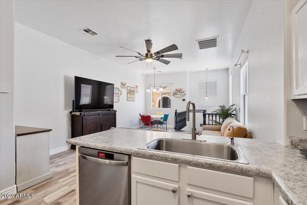 9233 E NEVILLE Avenue, 1099