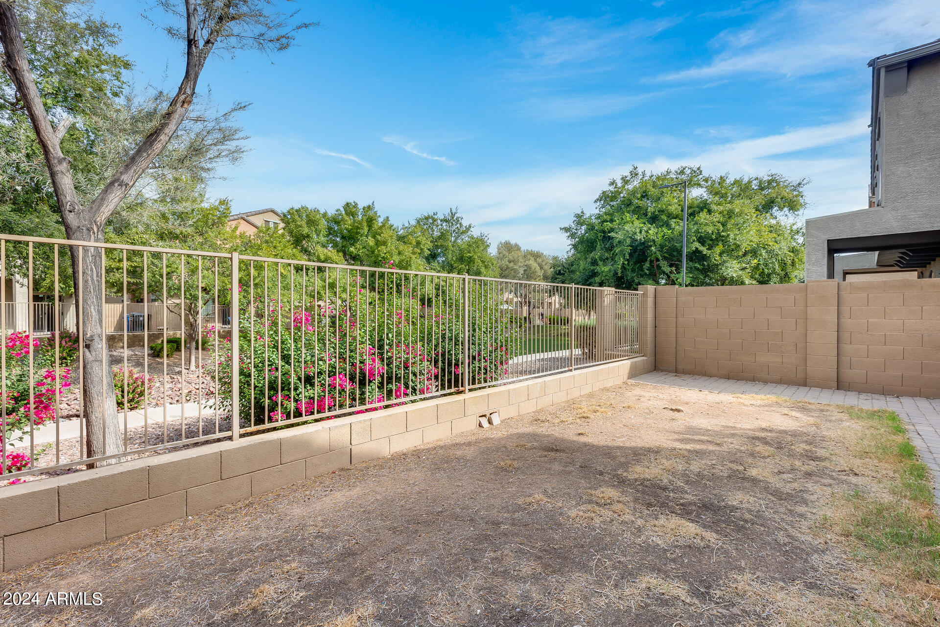 1350 S GREENFIELD Road # 1174