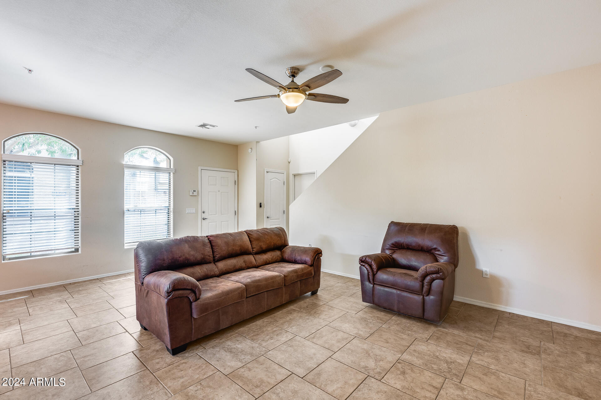 1350 S GREENFIELD Road # 1174