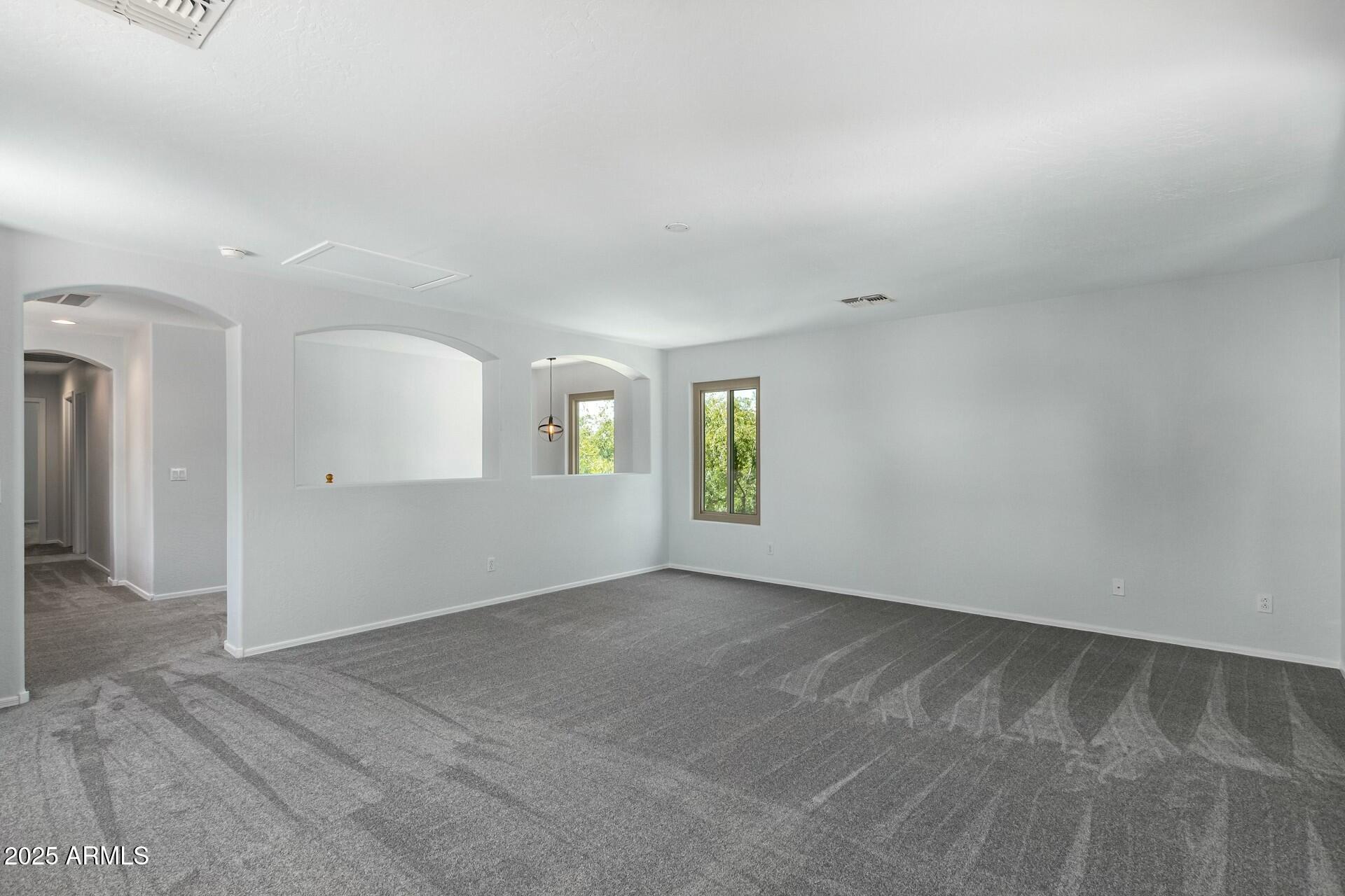 1651 E REDWOOD Place