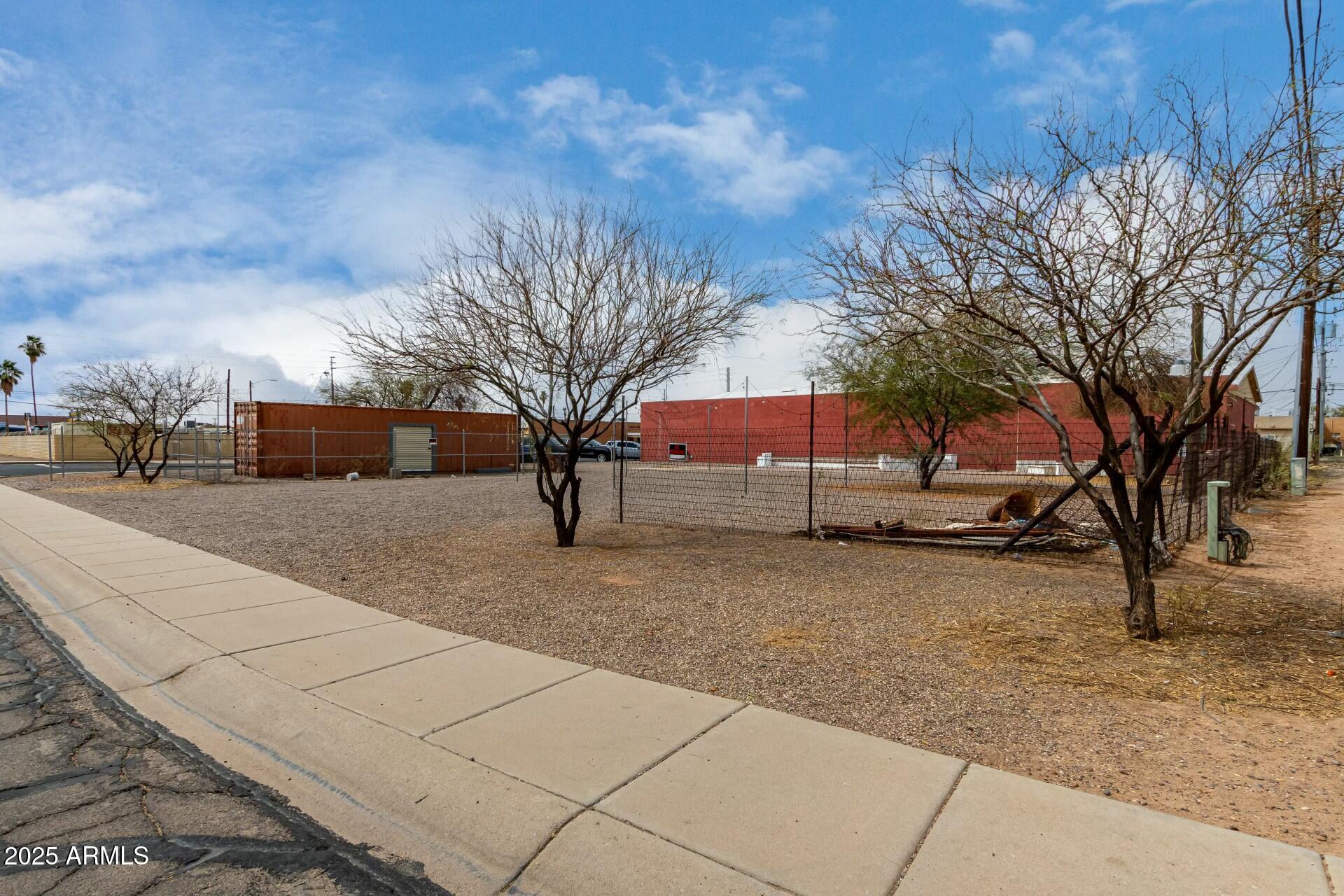 280 E 3Rd Street, -