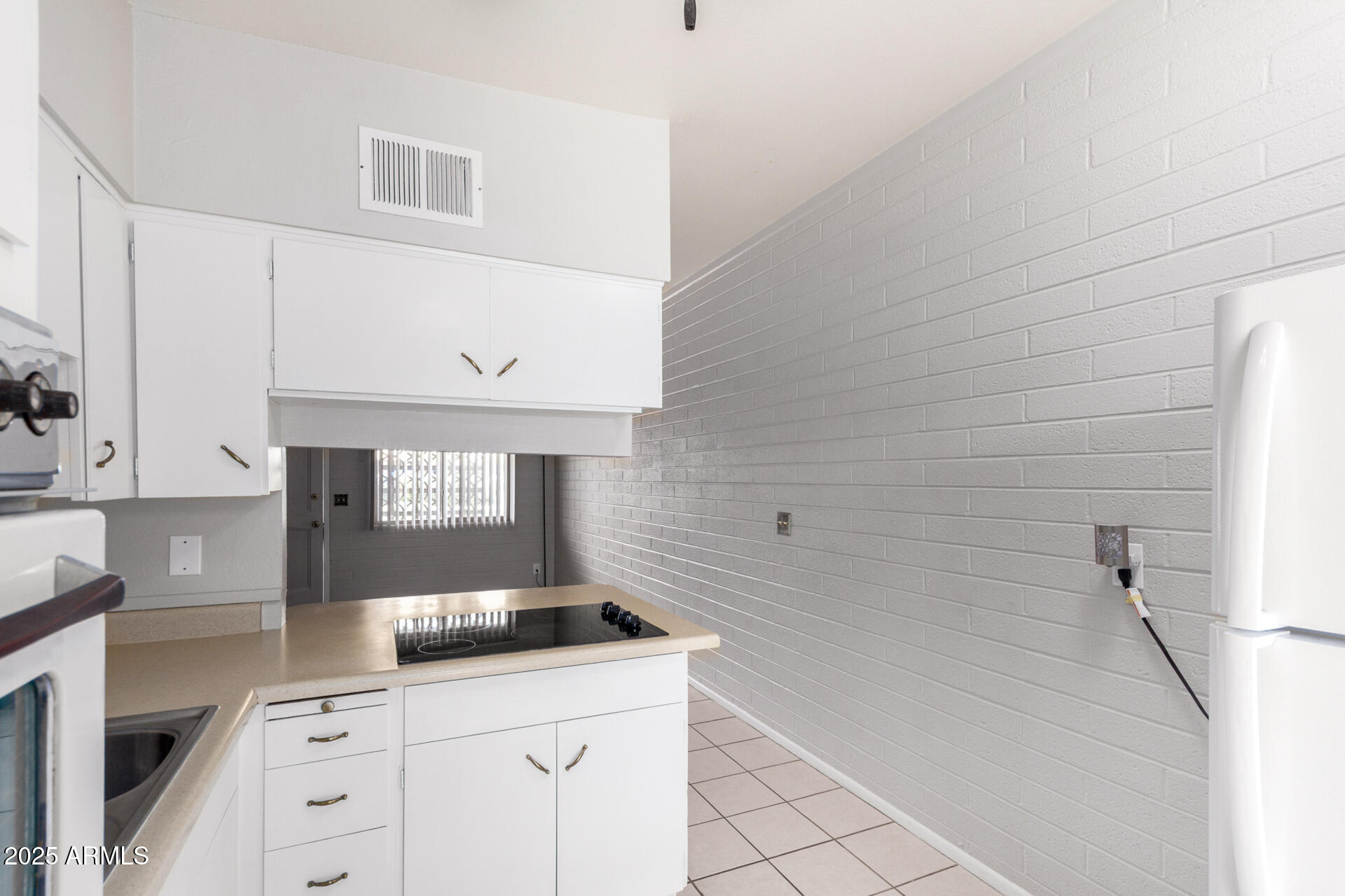 373 N EVERGREEN Street